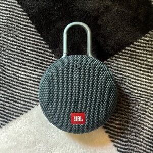 JBL clip speaker